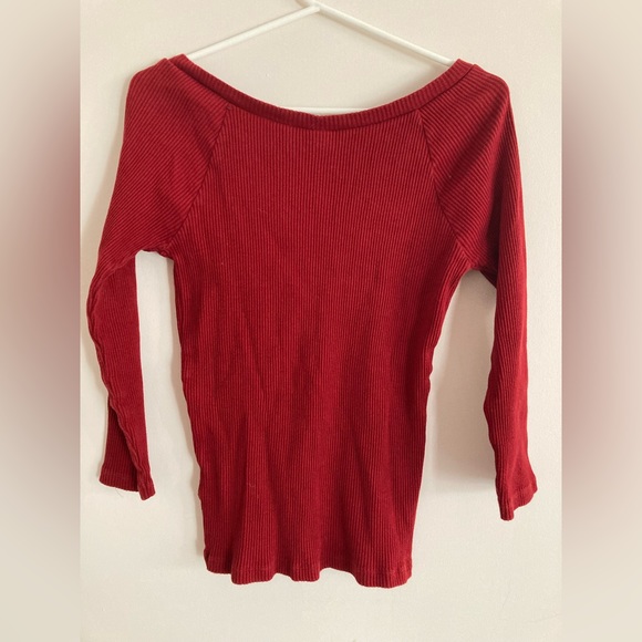 uniqlo red sweater - Picture 2 of 4